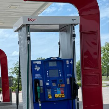 Exxon - Exxon pumps. No longer a Shell. 4.6.24 - Gas Stations Near Me - Waller, Texas