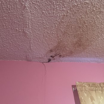 Emergency Damage Company - Ceiling before - Damage Restoration Near Me - Dacula, Georgia Emergency Damage Company - Ceiling before - Damage Restoration Near Me - Dacula, Georgia