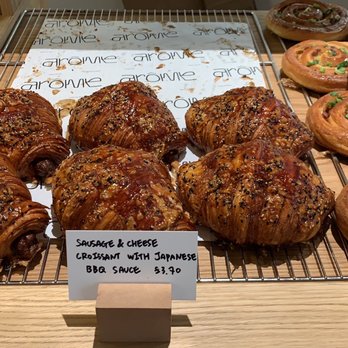 Arôme Bakery - Chicken sausage & cheese croissant with Japanese BBQ sauce!! - Bakeries Near Me - London, XGL Arôme Bakery - Chicken sausage & cheese croissant with Japanese BBQ sauce!! - Bakeries Near Me - London, XGL
