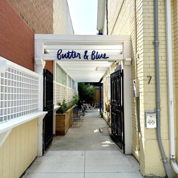 Butter & Blue - Cute patio! - Cafes Near Me - Toronto, Ontario