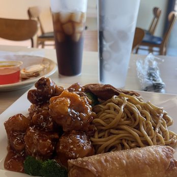 Jupiter China - Sesame chicken with Lo Mein and Chicken Egg Roll - Chinese Near Me - Richardson, Texas Jupiter China - Sesame chicken with Lo Mein and Chicken Egg Roll - Chinese Near Me - Richardson, Texas