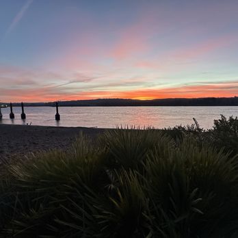 McMenamins Kalama Harbor Lodge - Sunsets here are stunning. - Hotels Near Me - Kalama, Washington McMenamins Kalama Harbor Lodge - Sunsets here are stunning. - Hotels Near Me - Kalama, Washington