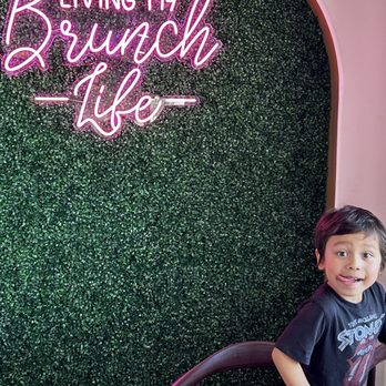 Madres Brunch - Breakfast & Brunch Near Me - Bellflower, California Madres Brunch - Breakfast & Brunch Near Me - Bellflower, California