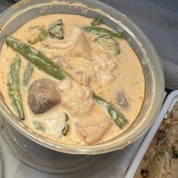 Halal Lemongrass Express - Red Gaeng Massaman Curry - Thai Near Me - Lake Grove, New York Halal Lemongrass Express - Red Gaeng Massaman Curry - Thai Near Me - Lake Grove, New York