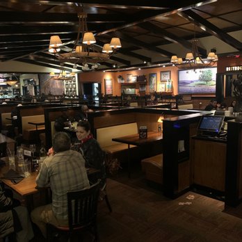 LongHorn Steakhouse - people sitting at tables in a restaurant - Steakhouses Near Me - Humble, Texas LongHorn Steakhouse - people sitting at tables in a restaurant - Steakhouses Near Me - Humble, Texas