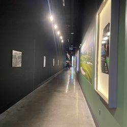 Long hallway entrance - I feel like a baller