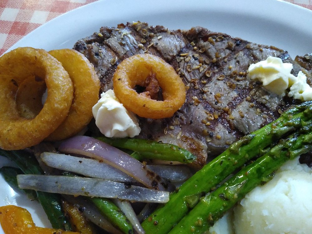 ACTORS CASUAL DINING 30 Photos 4211 Petrolia Line, Petrolia