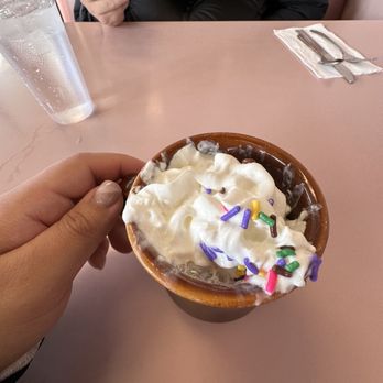 Jim's Country Style Restaurant - Hot cocoa! Comes with lots of whip cream and sprinkles - Breakfast & Brunch Near Me - Pleasanton, California