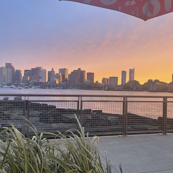 Mida - East Boston - Outdoor seating, views, city skyline, sunset - Pizza Near Me - Boston, Massachusetts