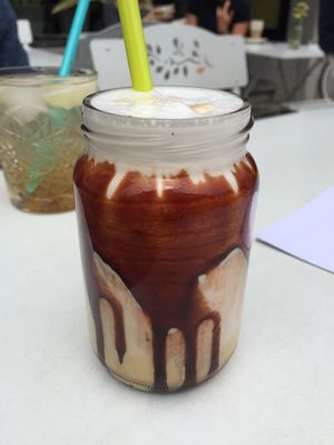 Willa Brunch by null