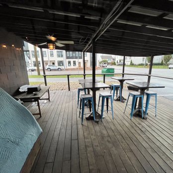Ramblin' Joe's Coffee - Covered patio - Coffee & Tea Near Me - Nashville, Tennessee