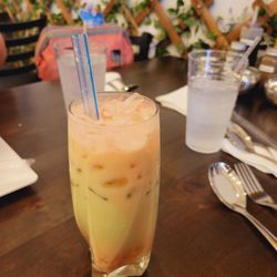 Pho Quyen - Strawberry and honeydew mixed Boba tea.