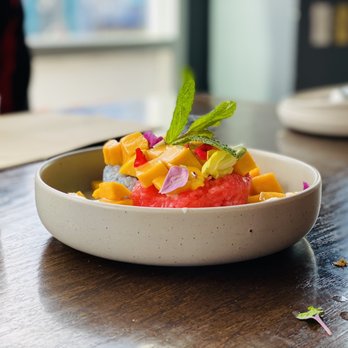 Sun and Moon - Mango Sticky Rice (Large) - Thai Near Me - San Francisco, California