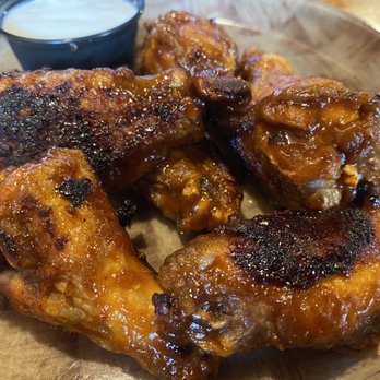 Hooters - Daytona Wings - American Near Me - Wethersfield, Connecticut Hooters - Daytona Wings - American Near Me - Wethersfield, Connecticut