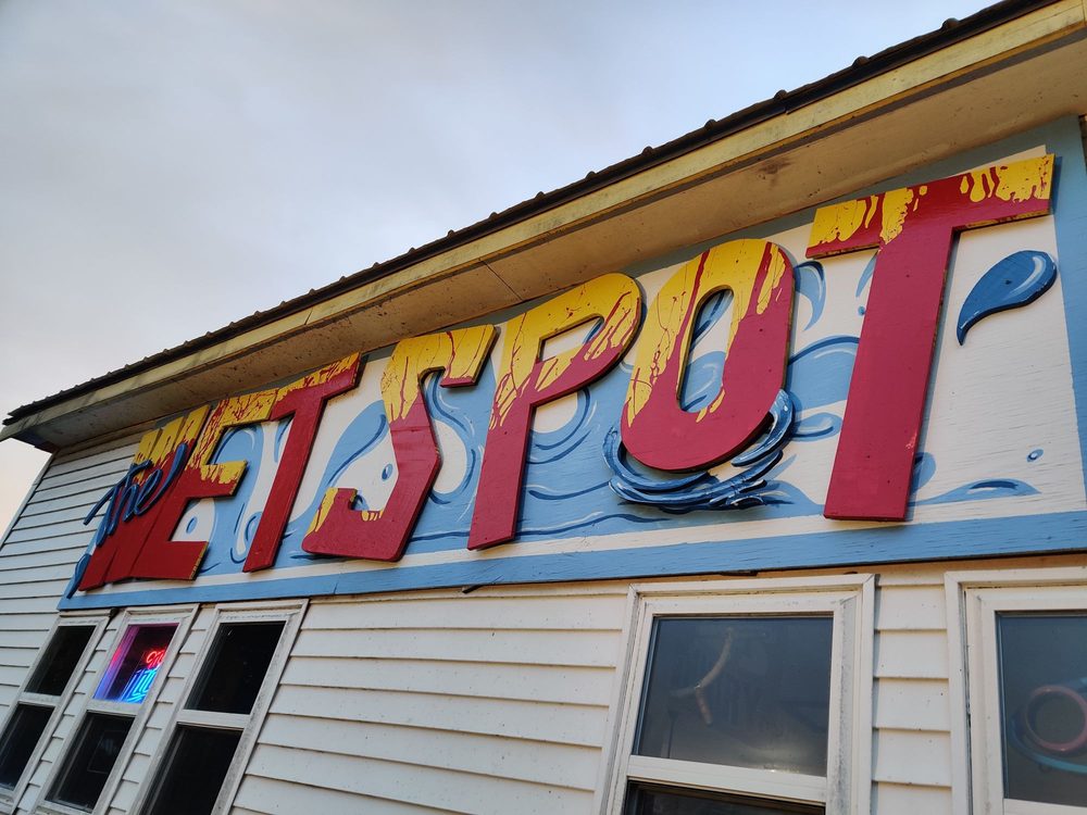 THE WET SPOT BAR & GRILL 33880 Ivy Bend Rd, Stover, Missouri Bars