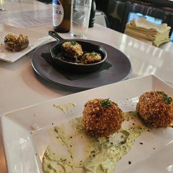 Wine Dive + Kitchen - Lawrence - New American Near Me - Lawrence, Kansas