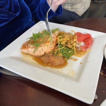 Square Cafe - Claudia's favorite: salmon!  Delicious - New American Near Me - Hingham, Massachusetts