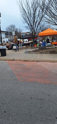 32nd Street Farmers Market by null