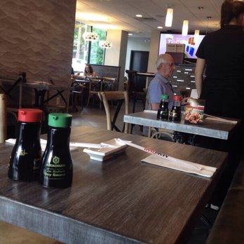 Maki Maki - Dining Area. - Japanese Near Me - Bethesda, Maryland