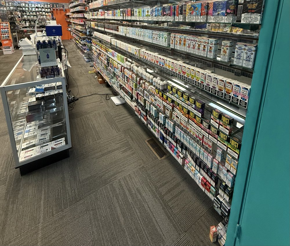 Social spots from Super Tobacco Cigar and vape