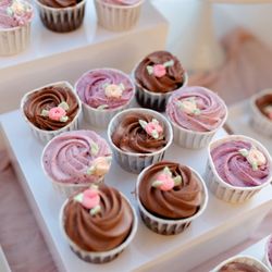 Natasha's Treats - Assorted cupcakes