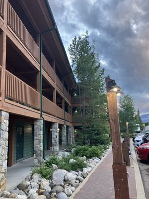 Lake Louise Inn by null