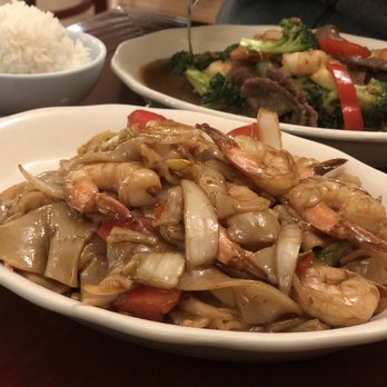Thai Orchid's Kitchen - Pad Broccoli (Beef & Shrimp) & Drunken Noodles (Shrimp) - Thai Near Me - Washington, DC, District of Columbia Thai Orchid's Kitchen - Pad Broccoli (Beef & Shrimp) & Drunken Noodles (Shrimp) - Thai Near Me - Washington, DC, District of Columbia