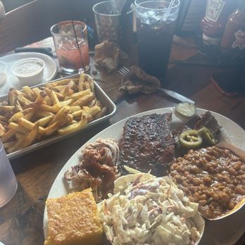 Dinosaur Bar-B-Que - Tres niños with coleslaw, beans and a basket of fries to share. - Barbeque Near Me - Syracuse, New York Dinosaur Bar-B-Que - Tres niños with coleslaw, beans and a basket of fries to share. - Barbeque Near Me - Syracuse, New York