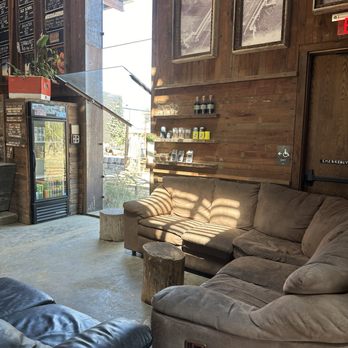 Ruhstaller Farm - Lots of places to sit - Breweries Near Me - Dixon, California Ruhstaller Farm - Lots of places to sit - Breweries Near Me - Dixon, California