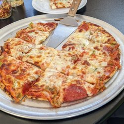 Pub 3one4 - Supreme pizza.