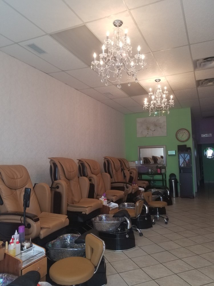 WHITE LOTUS NAILS & SPA Updated September 2024 621 Shawcliffe Gate