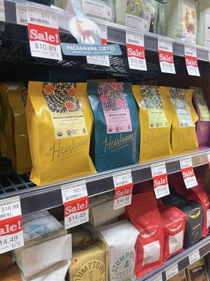 Lassens Natural Foods & Vitamins by null