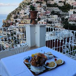 Villa Rosa di Caldieri Francesco - Breakfast on the terrace