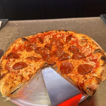 The First Amendment a Pizza Joint - Pepperoni Pizza - Pizza Near Me - Claremont, California