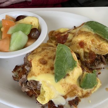 Broadway Diner - Southwest Benedict with pulled pork - American Near Me - Baraboo, Wisconsin