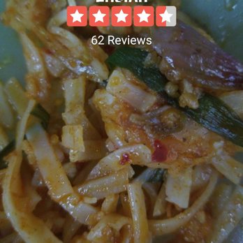 Mango Tango - My Drunken Noodles were drowning in oil. Why?What happened...noooo! Noodles= no stars - Asian Fusion Near Me - Islip, New York