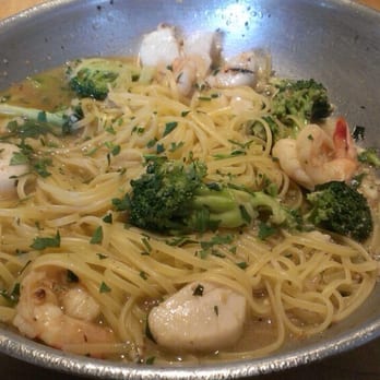 The Daily Catch - Shrimp and scallop linguine with garlic butter sauce, served in a pan - Seafood Near Me - Brookline, Massachusetts The Daily Catch - Shrimp and scallop linguine with garlic butter sauce, served in a pan - Seafood Near Me - Brookline, Massachusetts
