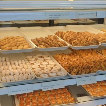 Altadena Bakery - Dessert - Desserts Near Me - Burbank, California