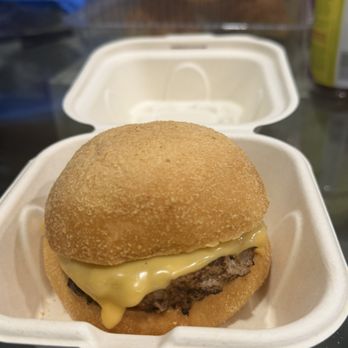 Matty’s Pan De Burger - Cheeseburger - Burgers Near Me - Long Beach, California