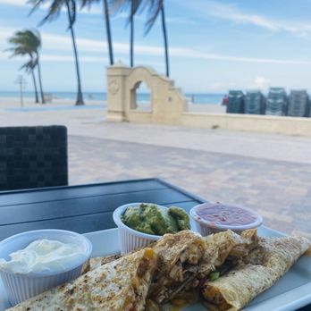 Latitudes Restaurant Hollywood - Breakfast & Brunch Near Me - Hollywood, Florida