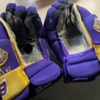 Locker Room 13 - Hockey Equipment Near Me - El Segundo, California
