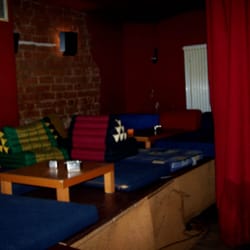 Domburg - Der Keller mit seinen Sitz- und Liegemöglichkeiten. Schön verraucht.