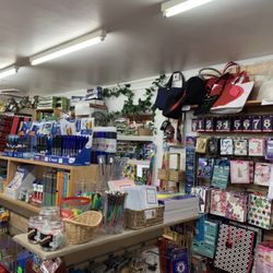 Carleton's Corner Shop