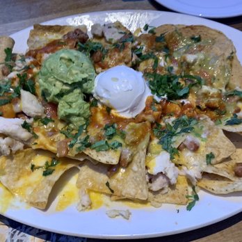Yard House - Chicken Nachos - Vegetarian Near Me - Gaithersburg, Maryland