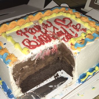 Baskin-Robbins - Chocolate ice cream cake - Ice Cream & Frozen Yogurt Near Me - Chino Hills, California Baskin-Robbins - Chocolate ice cream cake - Ice Cream & Frozen Yogurt Near Me - Chino Hills, California