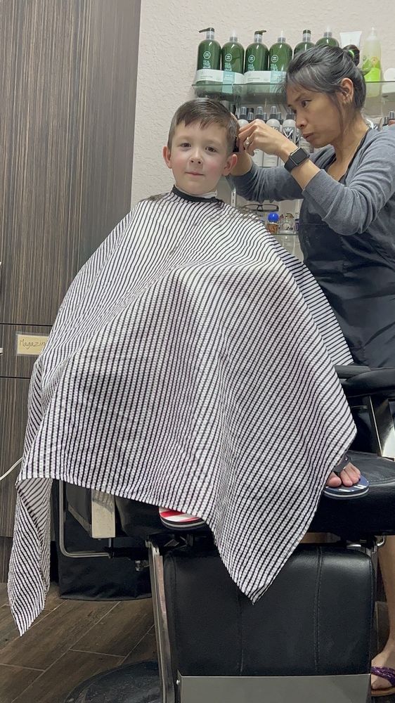 Jenny's Barber Shop Logo