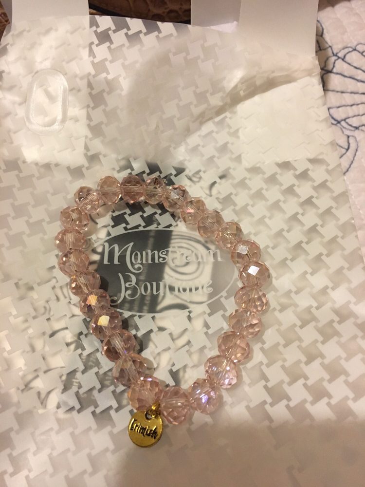 Mainstream Boutique Logo