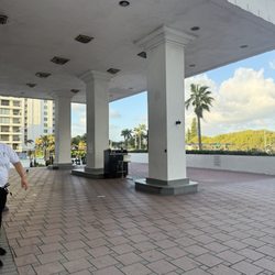 Castle Beach Club P2 - Valet