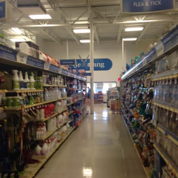 PetSmart - Bellingham PetSmart -- Crossroads Shopping Center : 213 Hartford Avenue / Route 126, Bellingham                Interior - Pet Training Near Me - Bellingham, Massachusetts