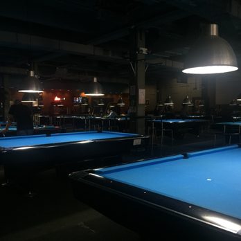 Cue Bar - Pool Halls Near Me - Bayside, New York